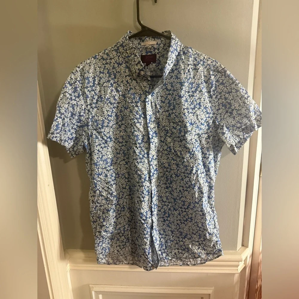 J. Crew Blue and White Casual Button Down Shirt Medium